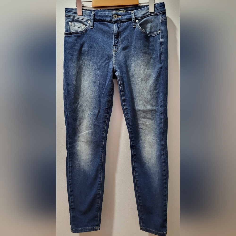 Guess Women's Blue Jeans Size 30 Very Good Condition